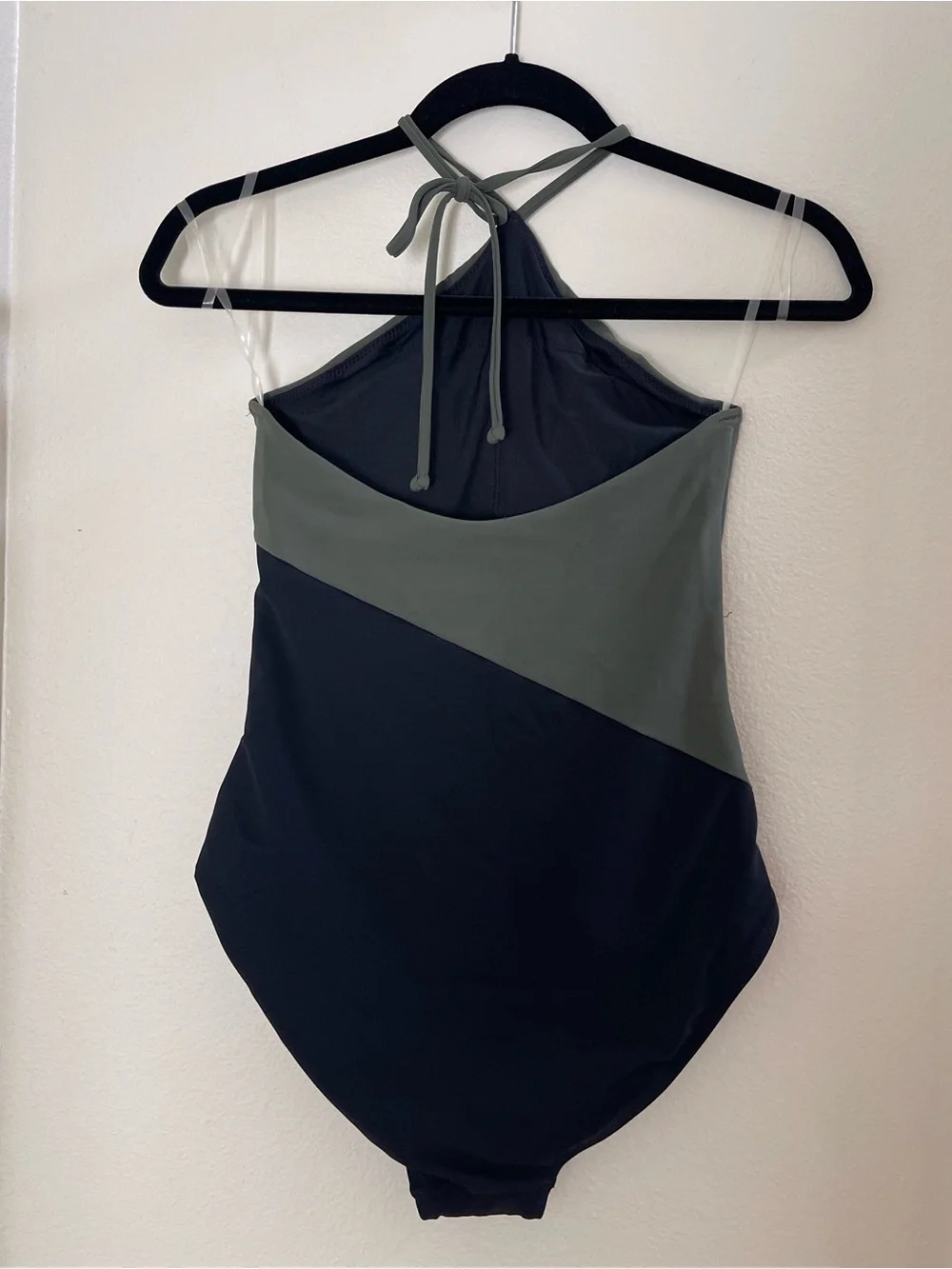 JETS Australia JETS Versa High Neck Halter One Piece Size 4 NEW